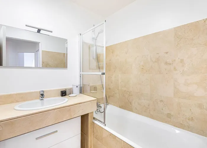 דירה Guestready - Charming Family Duplex With A Terrace